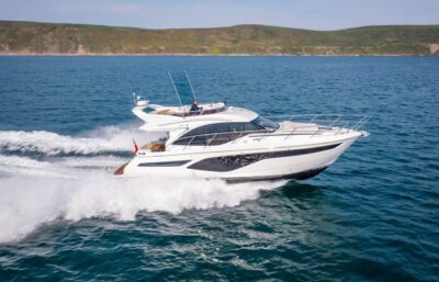 f50-exterior-white-hull-04-2022-web-1300x867-1